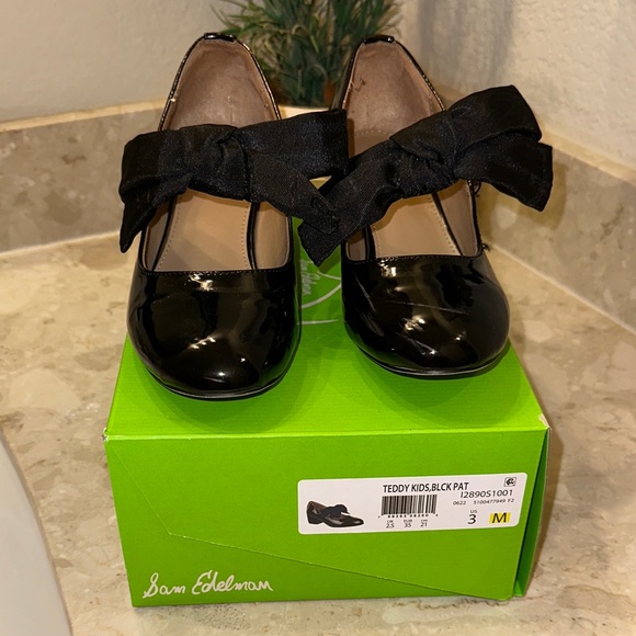 Sam Edelman young kids size 3 Black Patent Bow Mary Jane shoes - Picture 1 of 9